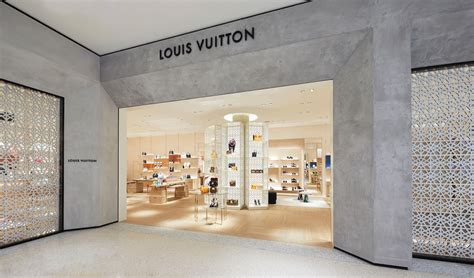 louis vuitton aantal winkels|Louis Vuitton rotterdam.